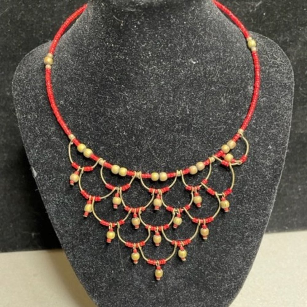 Gorgeous European Indian Style Collar Necklace in red and gold beads